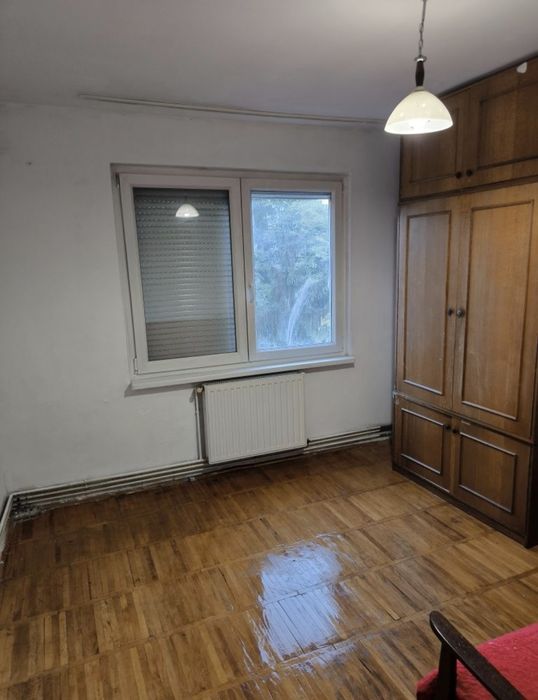 Vand apartament 2 camere confort1, decomandat etaj 2, Pandurilor,Tudor