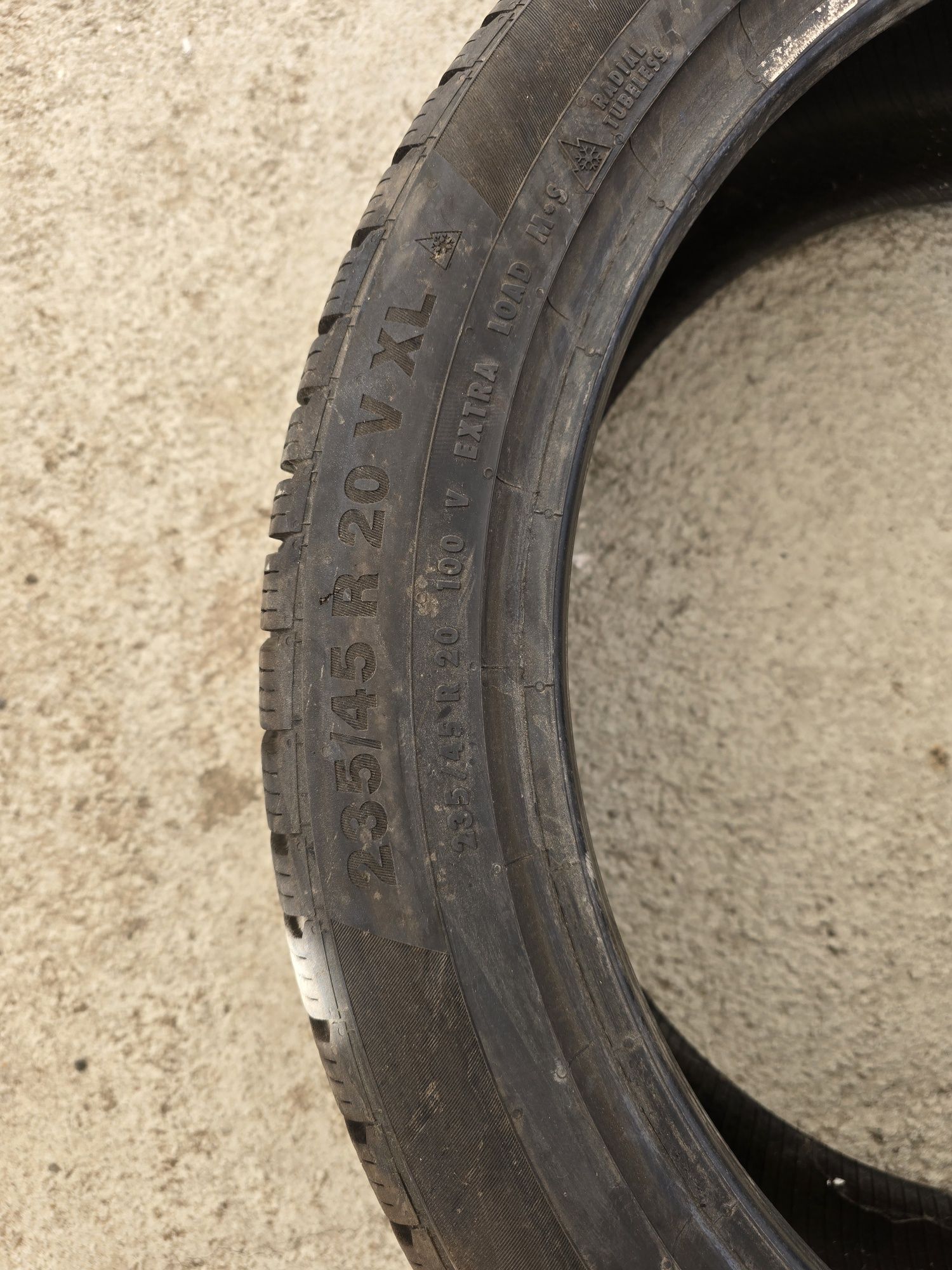 O bucata anvelopa IARNĂ 235/45 R20 CONTINENTAL WINTERCONTACT TS 850 P