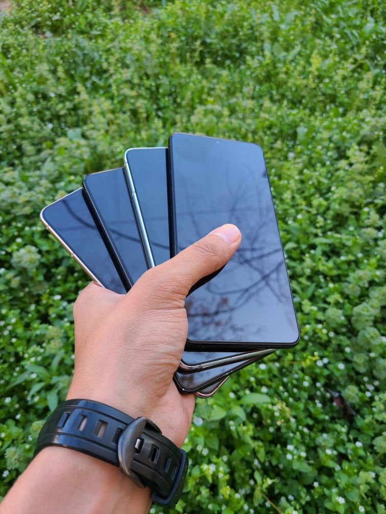Samsung Galaxy S21 Plus 5G. Joyi 256 GB. Imeka o'tkan