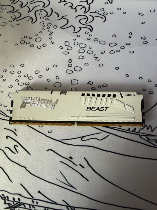 ОЗУ DDR5 16gb kingston fury beast white