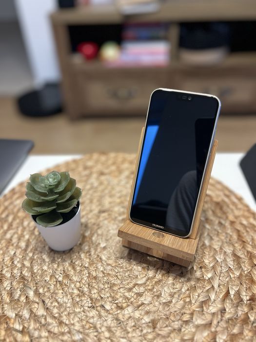 Vând Huawei P20 Lite