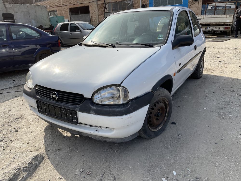 Opel Corsa 1.2 16v 65hp На Части