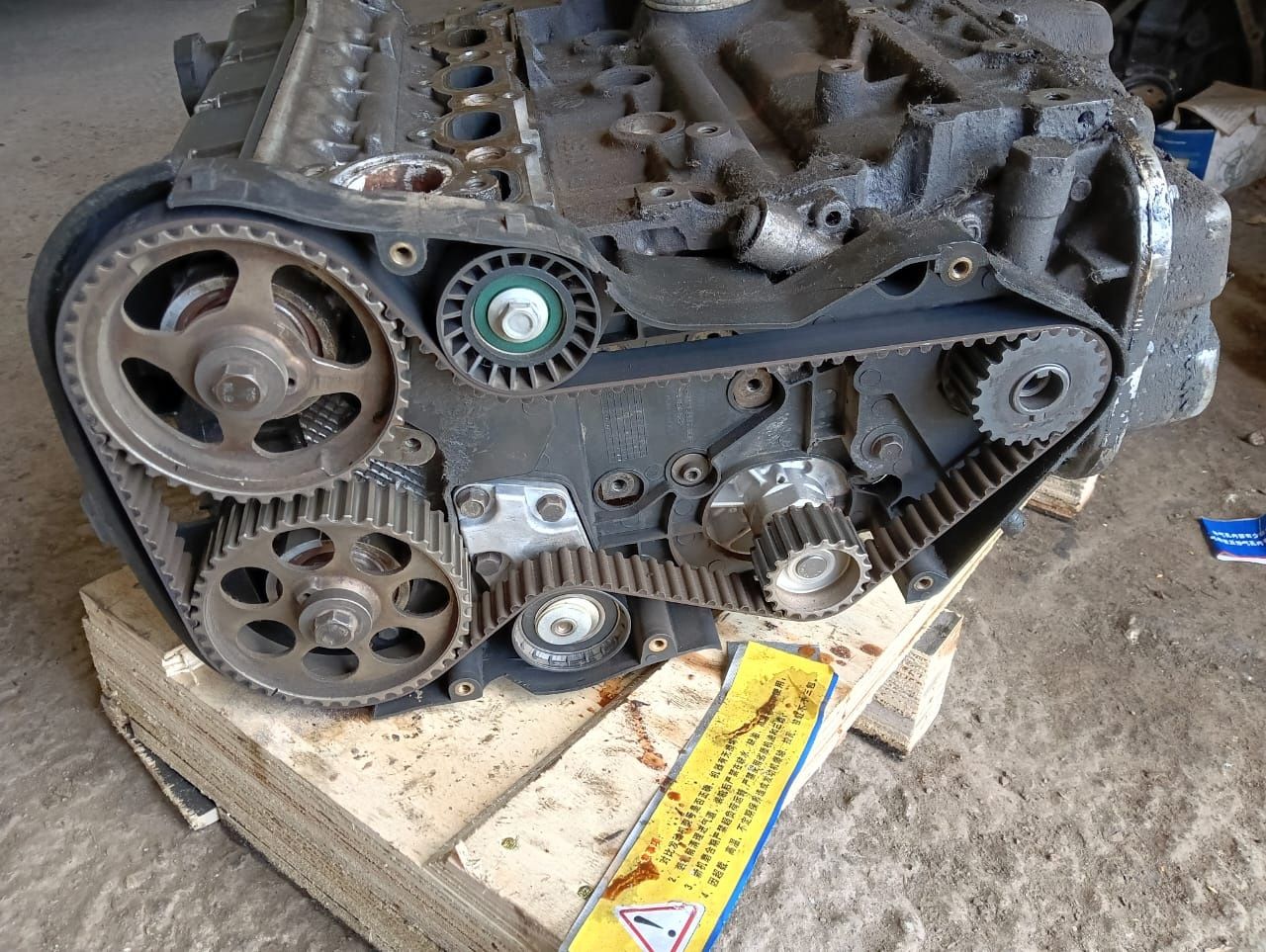 Продам Двигатель F16D3