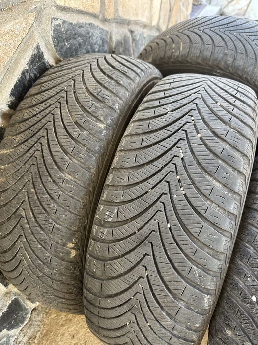 Гуми 195/60-15 KUMHO всесезонни