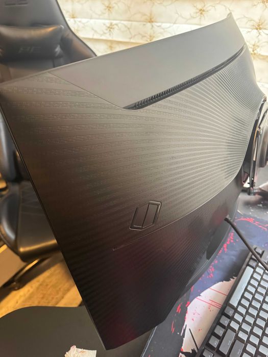 Samsung Odyssey G6 32” • 240Hz • QHD 2K • HDR600 • 1ms