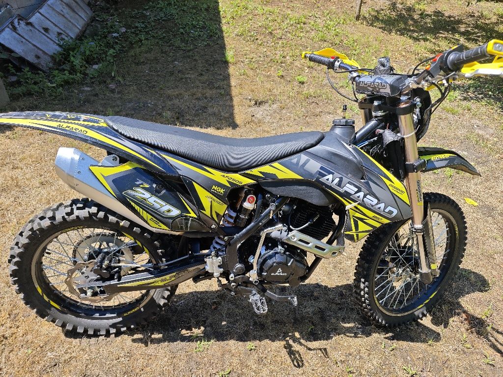 Motocicleta Enduro, nu (Ktm, Honda,Husqvarna, Suzuki) Alfarad T7 250 c