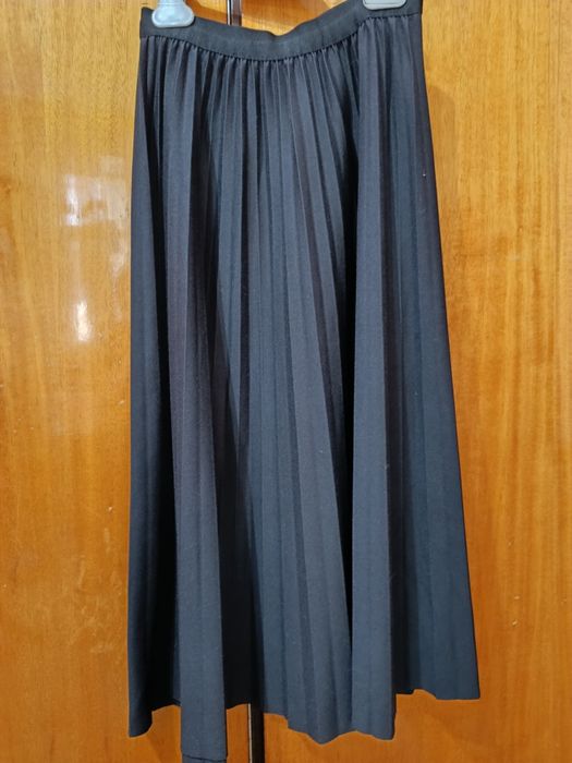 Fustă plisată neagră