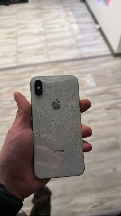 iPhone X pentru piese baterie 100%