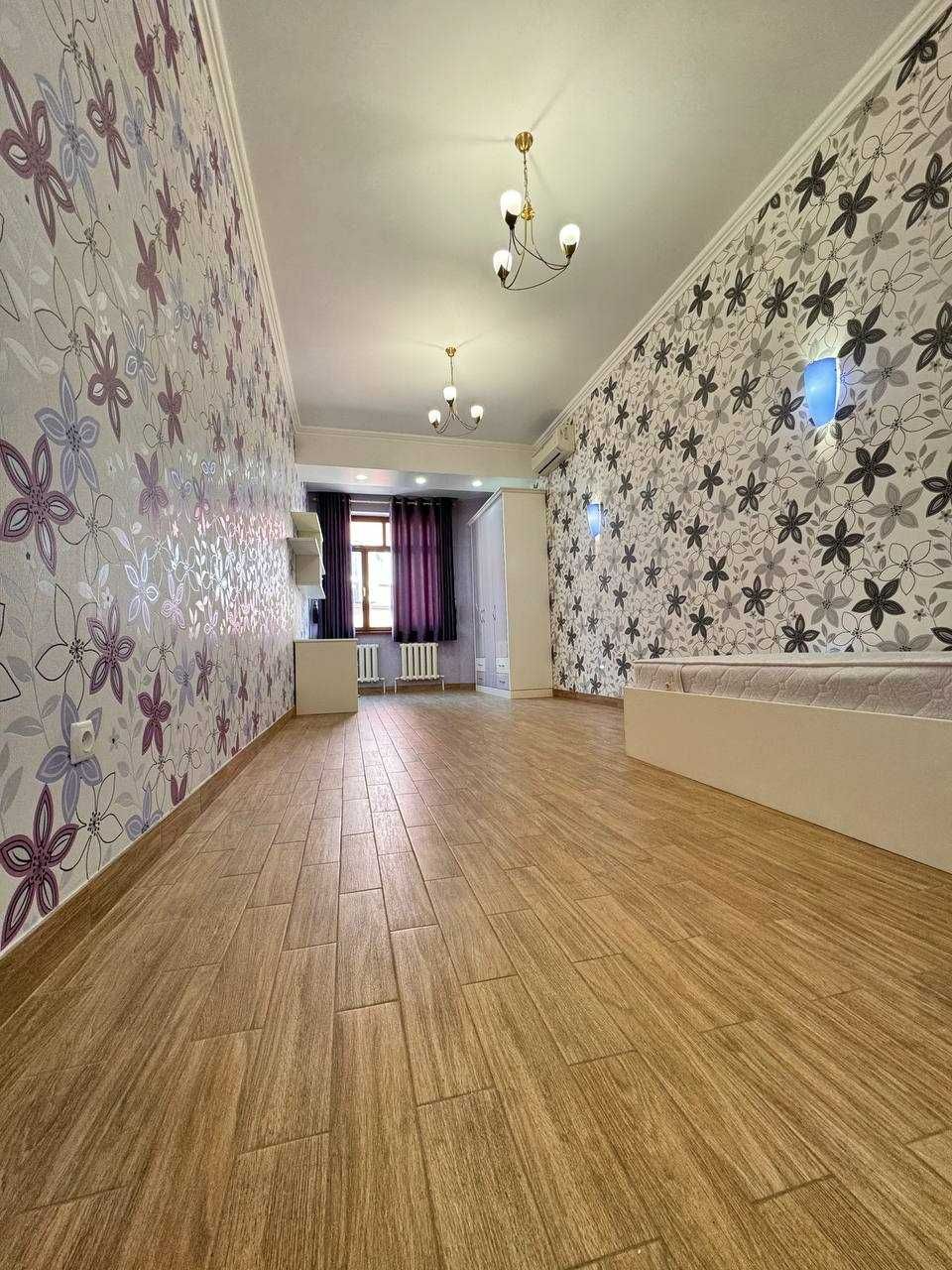 4-х комнатная квартира на Чехова (рабочий лифт есть)  ID: 2448