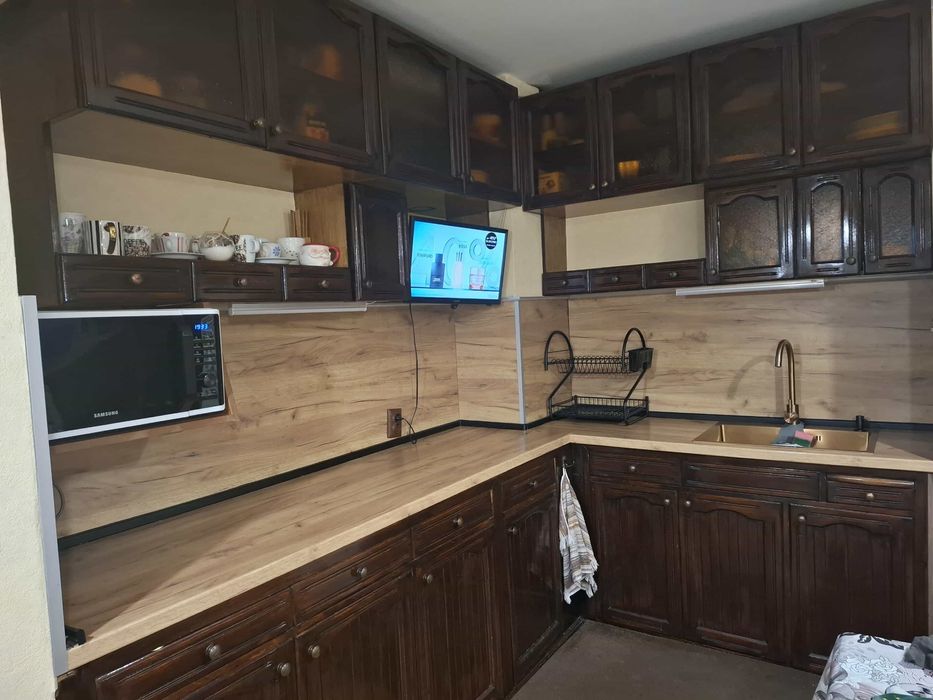 Кухня, шкафове, абсорбатор