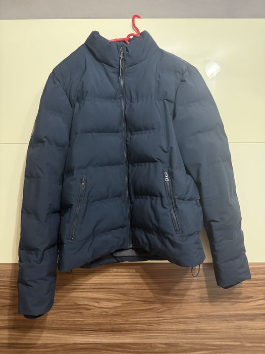 Vând geaca de iarnă SUPERDRY impecabila