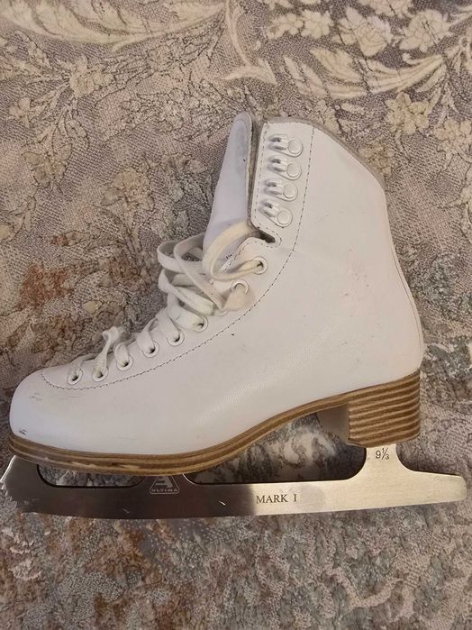 Продам коньки Jackson 200