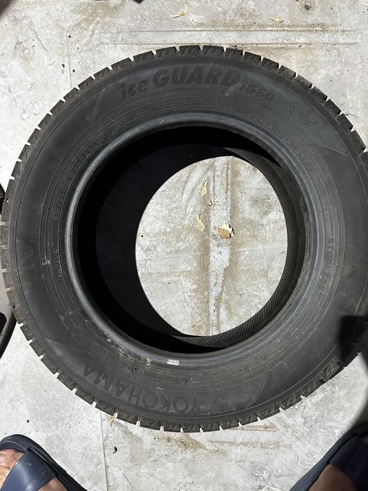 Продаю зимние шины 215/60/16