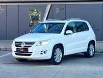 Volkswagen Tiguan 2.0 Diesel Automatic 4x4 Navi Clima Inmatriculat RO Livrare Gratuita