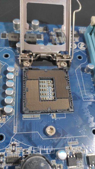 Placa de baza gigabyte ga-h61m-d2h