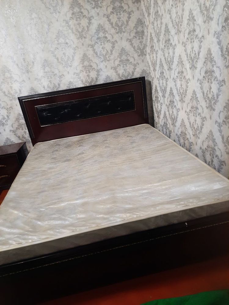 Yangi spalni sotiladi