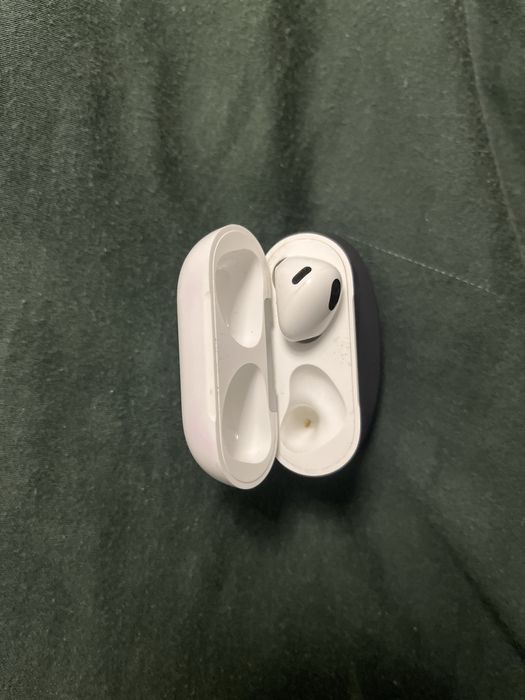 Casti Airpods 3