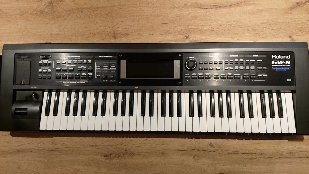 Клавир / Синтезатор / Йоника Roland GW 8 Workstation Version 2