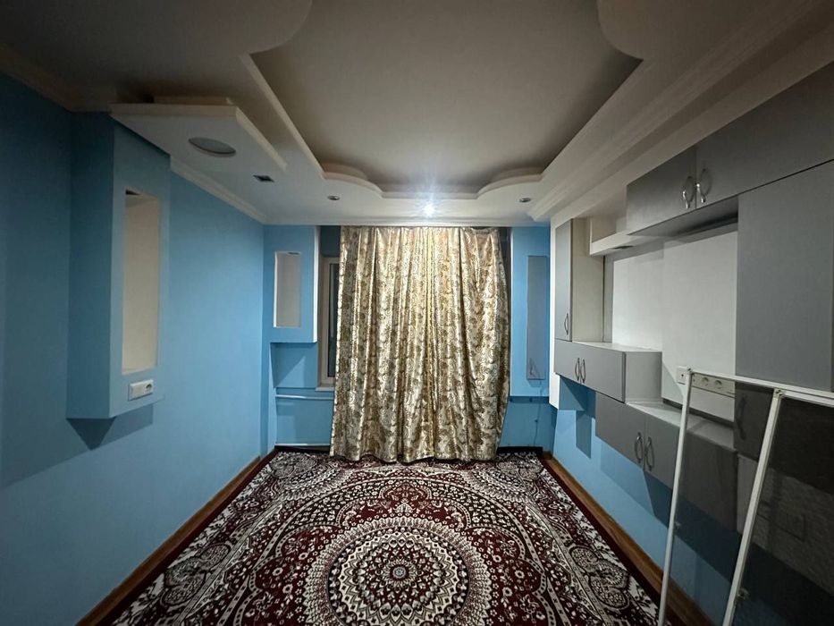 Qizlar uchun bez makler uy.