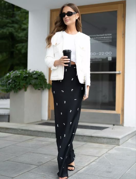 Шолковая  атласовая юбка в пол с цветами