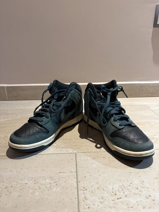 Продавам зелени кецове на найк