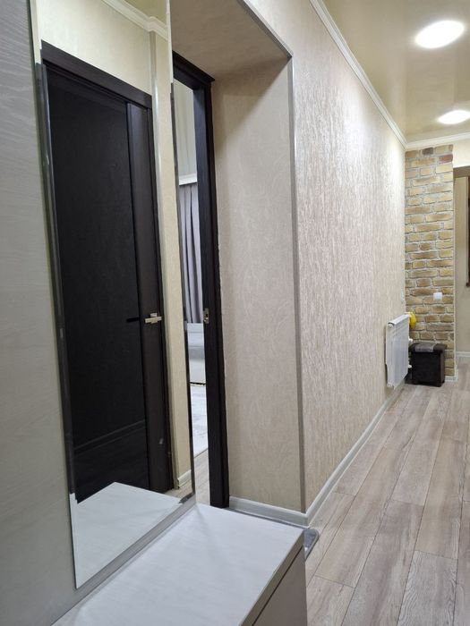 Срочно сдаётся люкс 1 ком квартира. На Чиланзаре  1 квартал