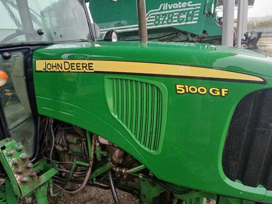Tractor viticol John Deere