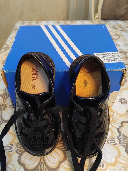 Официални обувки на Zara