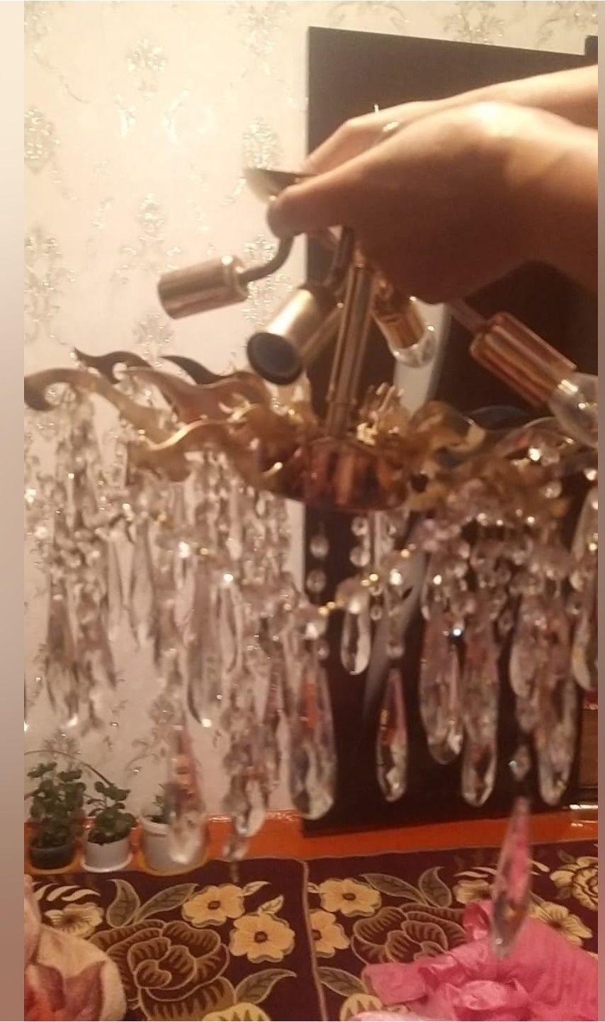 Бу люстра сатылады