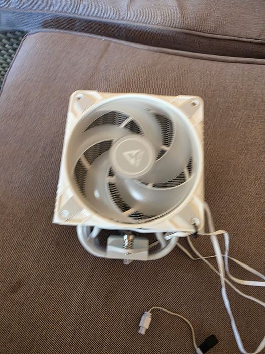 Vând Cooler procesor Arctic Freezer 36 White, ARGB LED, 2x 120mm