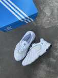 Adidas Oztral.