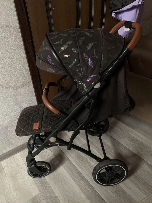 Продам коляску чемодан Skilmax