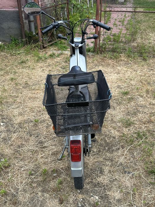 Vând mouped peugeot