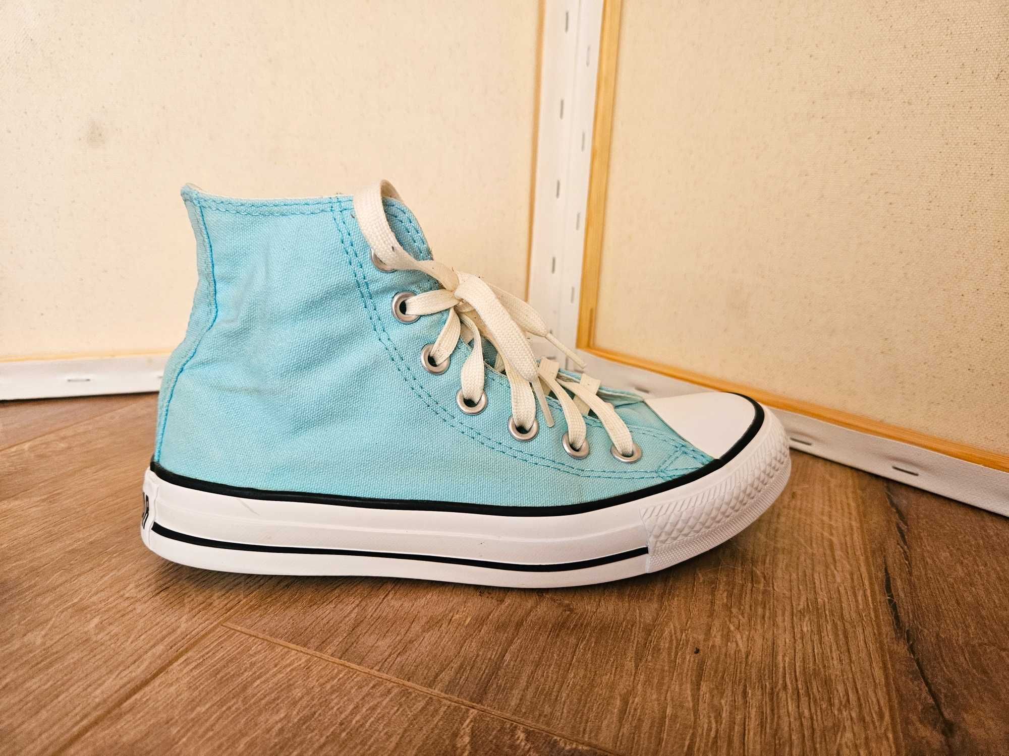 Високи кецове Convers, светло сини. Размер -36ти.