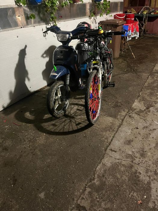vand scutere ,bicicleta cu motor