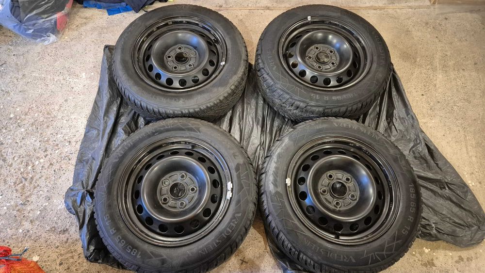 Cauciucuri 2024 r15 toyota corolla 5x114.3 iarna Vredestein 185 65 15