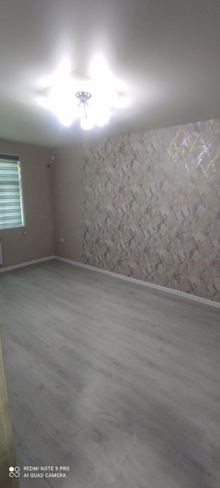 Чилонзор 2квартал 1хона 4этаж сотилади, Тарговый центр,