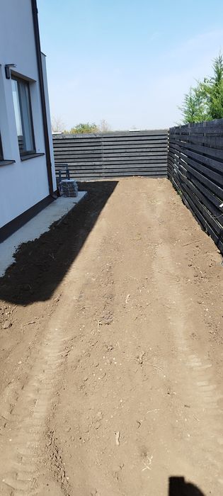 Pământ mraniță excavați defrișări nivelare terenuri șanțuri