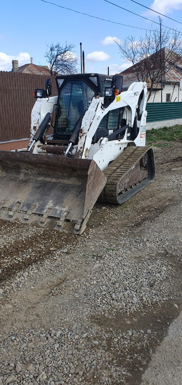 Miniîncărcător frontal BOBCAT T300