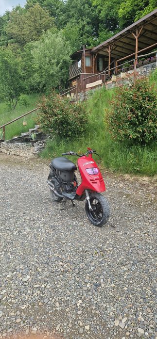 Vând scuter piaggio typhoon de 80 Ac