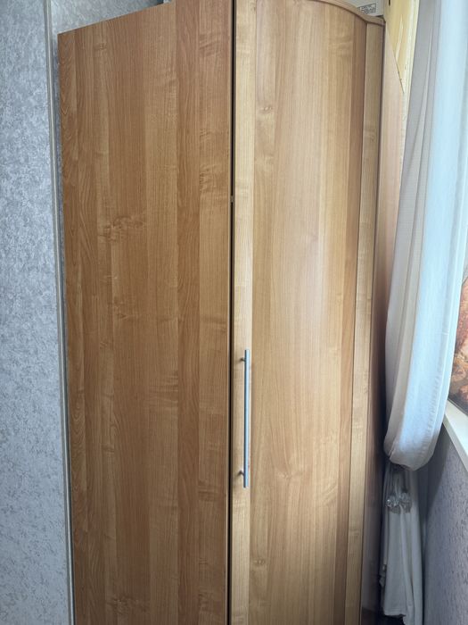 Угловой шкаф вместительный