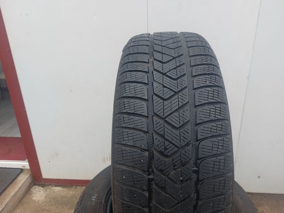 150 lei bucata! Set anvelope M+S/IARNA 235 65 17 Pirelli