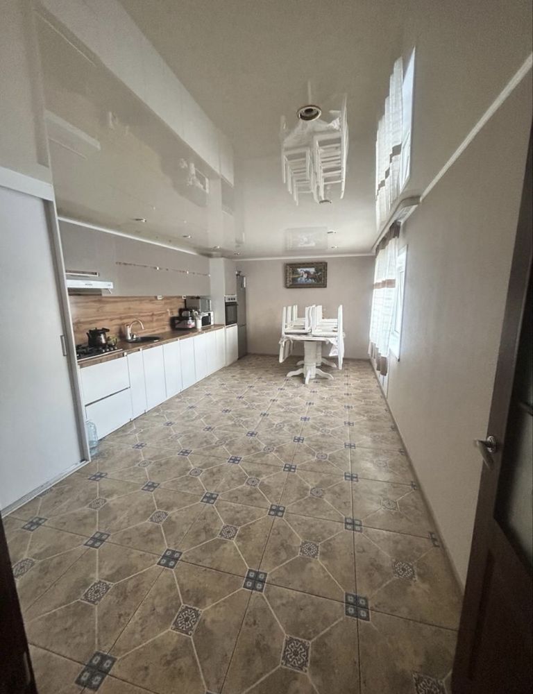 Продам  Дом В Центре Тарановка/Айет