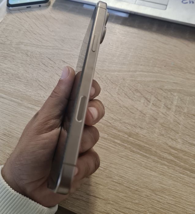 Iphone 16 promax ca nou, 27 cicluri de incarcare