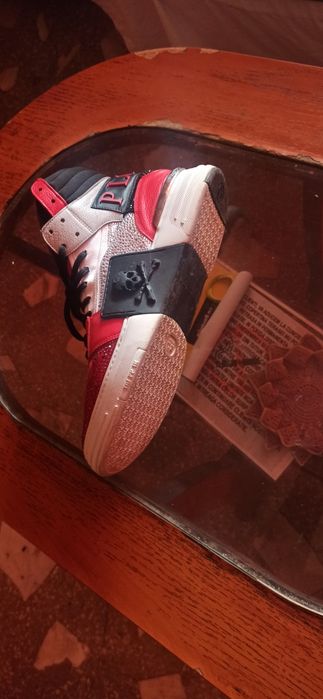 Adidași gheata,43  mai multe poze în privat