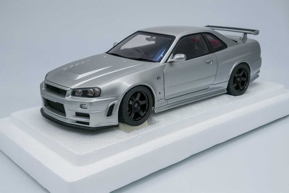 Nissan Skyline GT-R34 Z-tune (Silver) AUTOart