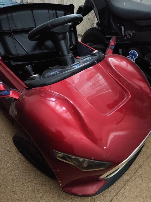 Детские машинка и мотоцикл