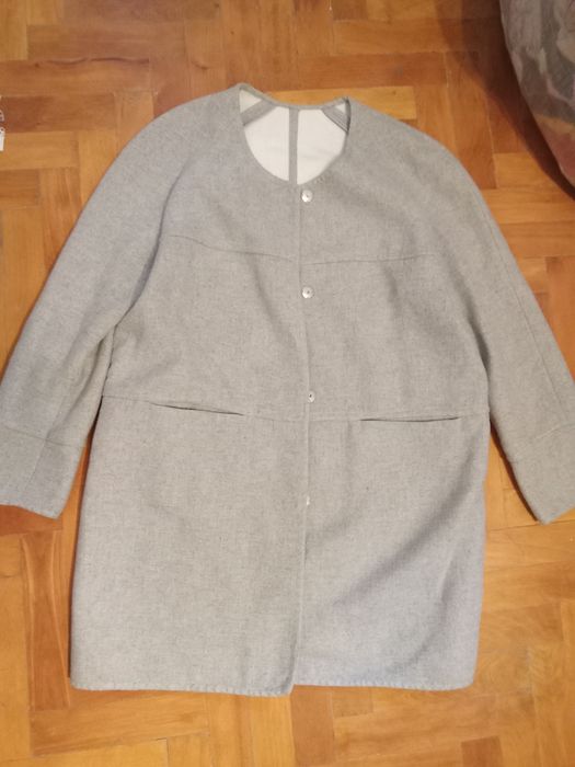 Pardesiu Palton 5-Buc  In Stare Foarte Buna