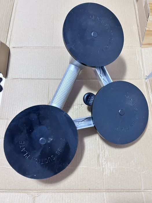 Ventuza din alumininu 3 capete pt gresie,faiante,sticlă. 33/23/18.5 ms