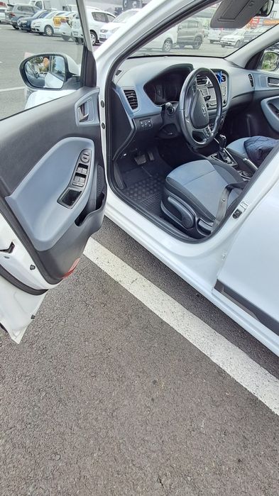 Hyundai i20 full